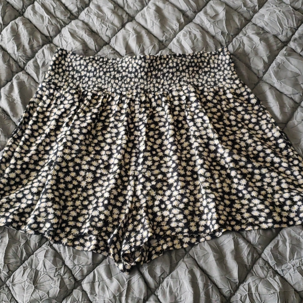 Daisy Soft Shorts